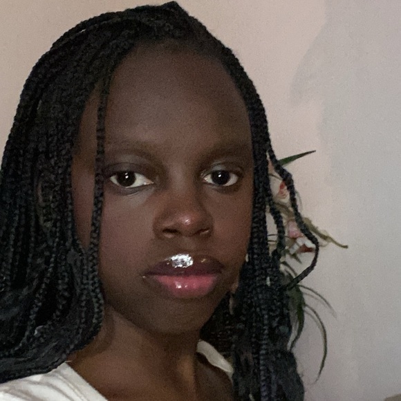 Meet your Posher, Ayoo - Picture 1 of 1